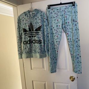 Green Adidas casual set sportswear